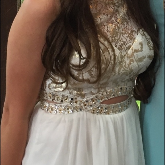 B. Darlin White Long Prom Dress - Picture 7 of 8